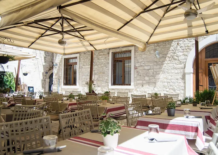 Heritage Cardo Hotel