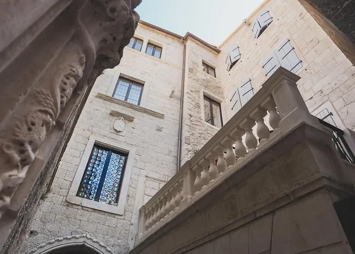 Heritage Cardo Hotel