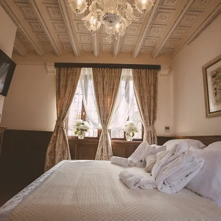 Heritage Cardo Hotel
